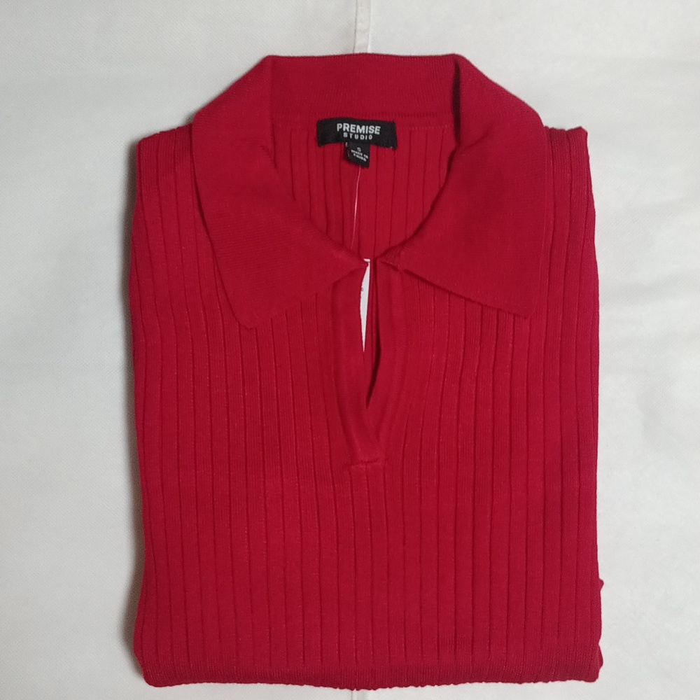 Premise Ribbed V Neck Sweater Red